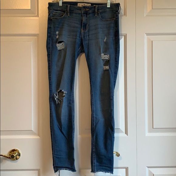 Hollister Ripped Skinny Jeans - Picture 3 of 8